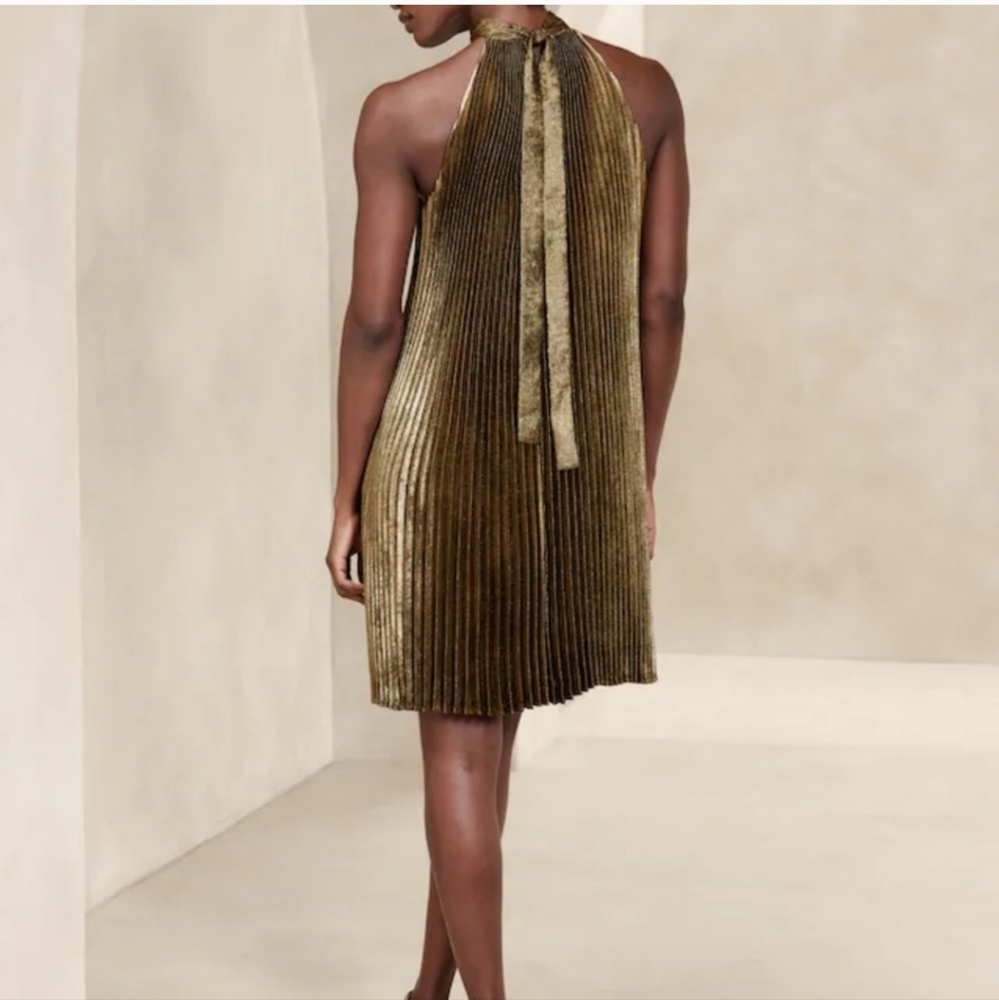 GOLD LAMÉ PLEATED MINI DRESS - Picture 2 of 3